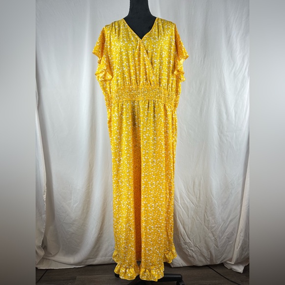 Fashion Pants - NWT Fashion Brand Plus Size Yellow Floral Romper